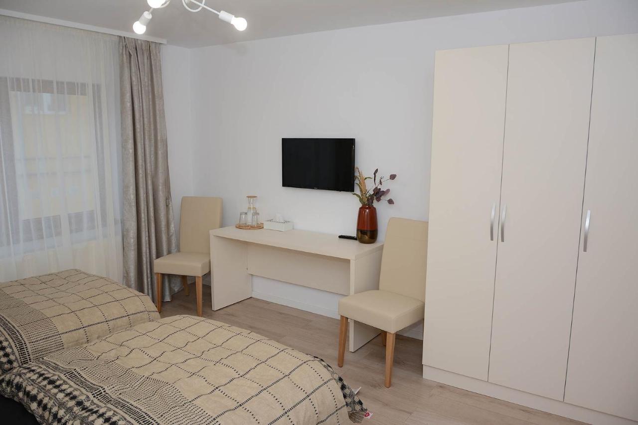 Vila Aras Simeria Exteriér fotografie