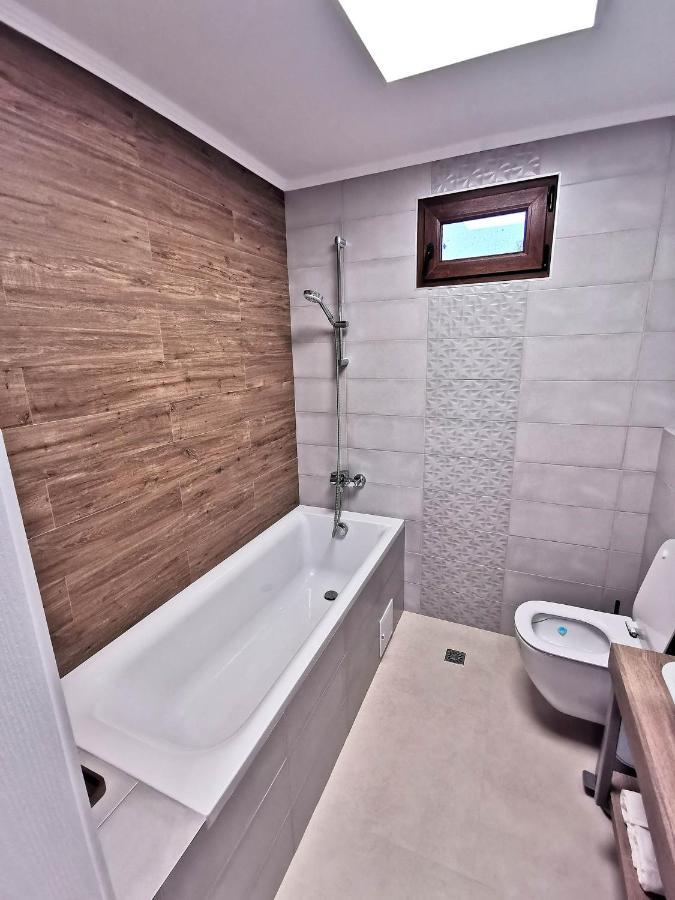Vila Aras Simeria Exteriér fotografie