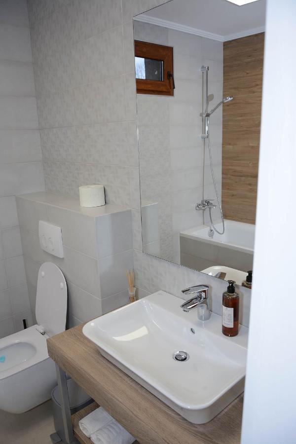 Vila Aras Simeria Exteriér fotografie
